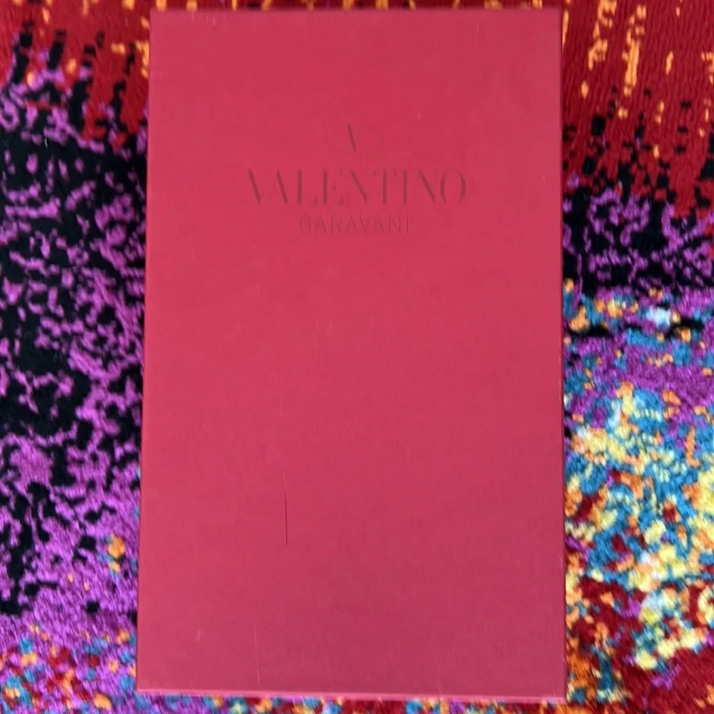 Valentino Garavani, never worn. Trademark spiked mule, black patten leather. - Picture 8 of 9